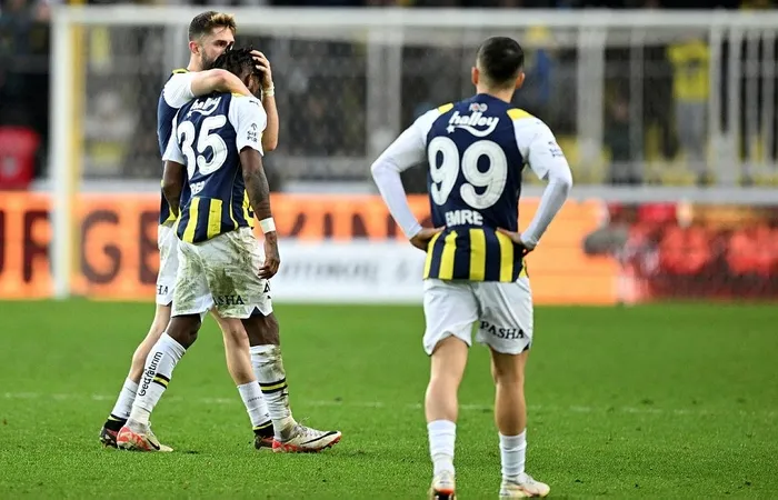 fred-depremi-fenerbahceye-yildiz-oyuncudan-kotu-haber-1705958568685.jpeg