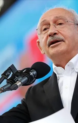 25 aydır gizemini koruyan soru: Bay Kemal'in kulağına kimler 'Dostlarımızla iktidar olacağız' palavrasını üfledi