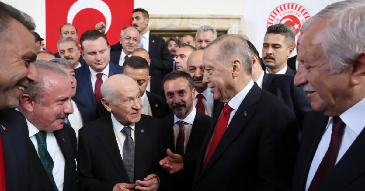 Başkan Erdoğan ve MHP Genel Başkanı Bahçeli TBMM’de sohbet etti