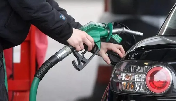 arac-sahiplerine-mujde-motorine-indirim-geliyor-1677142757766.jpeg Araç sahiplerine müjde: Motorine indirim geliyor!-2