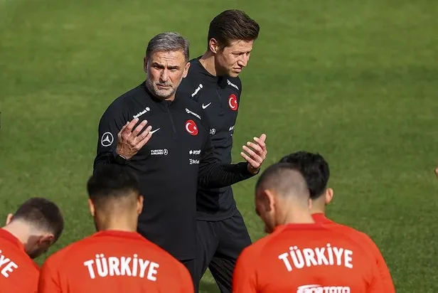 yanlis-bir-sey-mi-var-1663797817921.jpeg A Milli Takım teknik direktörü Kuntz, “Ayrılık” sorularına böyle yanıt verdi: 4 galibiyet aldık 14 gol attık... Hiç gol yemedik-2