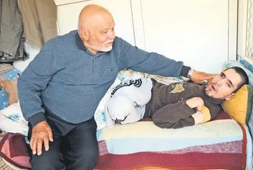 Oğlu için köyde tek başına