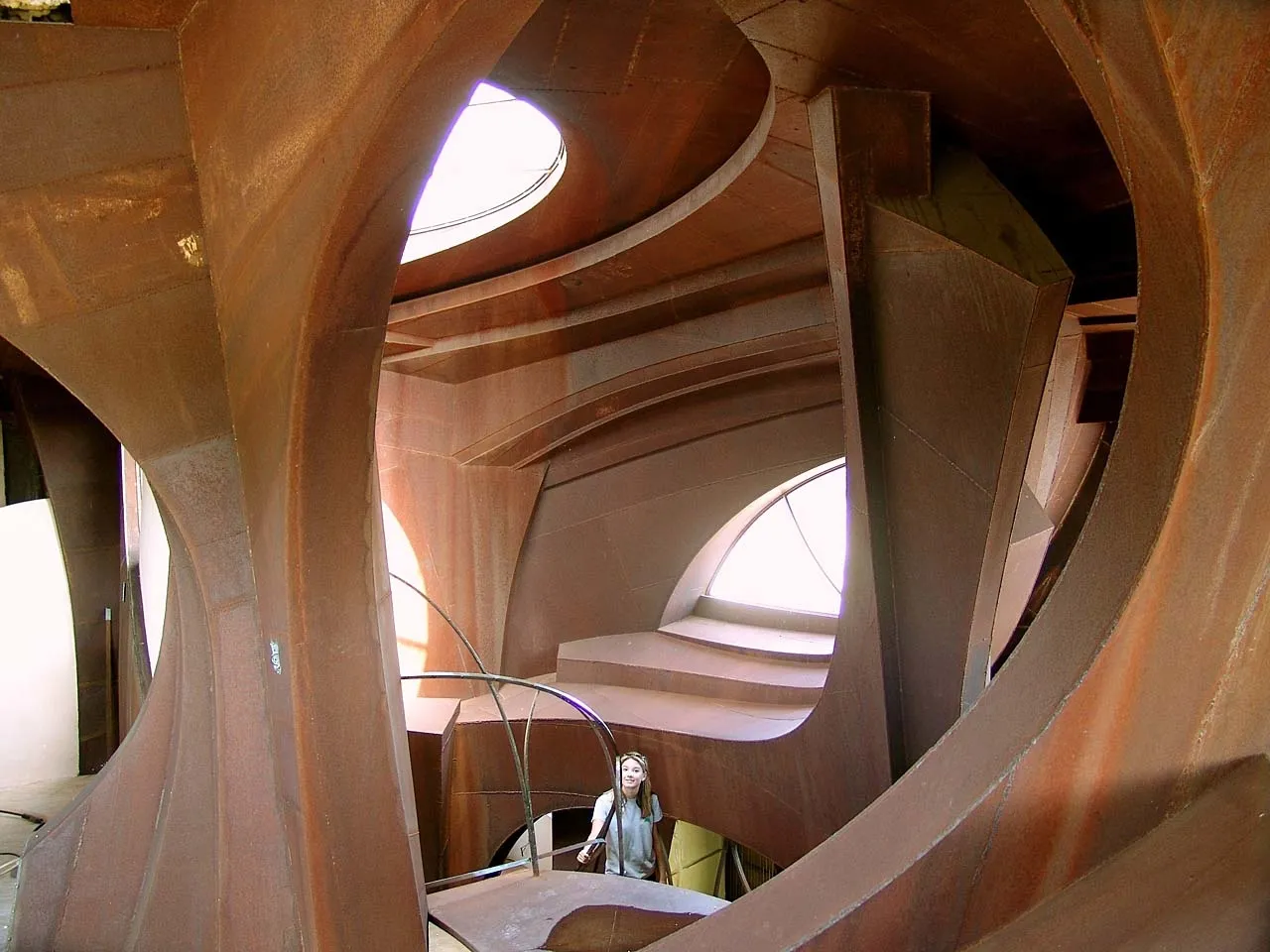 Mimar Robert Bruno’nun çelikten UFO evi - 4