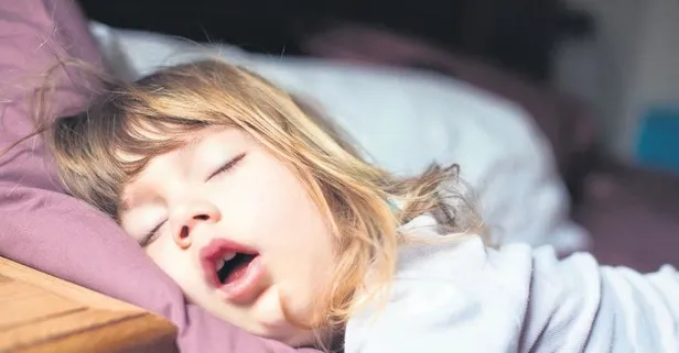 Geniz eti olanlar dikkat! Uzmanı işitme azlığına yol açtığını söylüyor