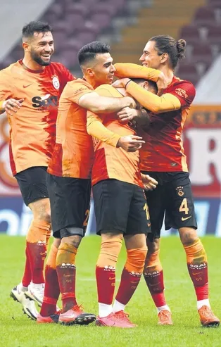 Galatasaray aşıyı buldu! Hem gençleri kazandı hem de zirveye ortak oldu