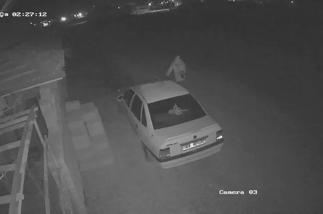 Borcunu ödemeyince otomobilini benzin döküp yaktılar! Yer: Aksaray