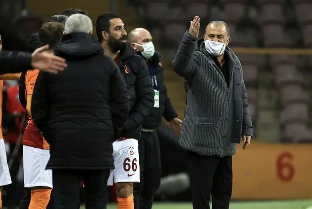 galatasaray-sivasspor-macinin-ardindan-fatih-terimden-hakem-ali-palabiyika-tepki-top-oynamadigi-icin-bilmiyor-tabii-1615145044583.jpeg Galatasaray - Sivasspor maçının ardından Fatih Terim'den Hakem Ali Palabıyık'a tepki: Top oynamadığı için bilmiyor tabii...-6