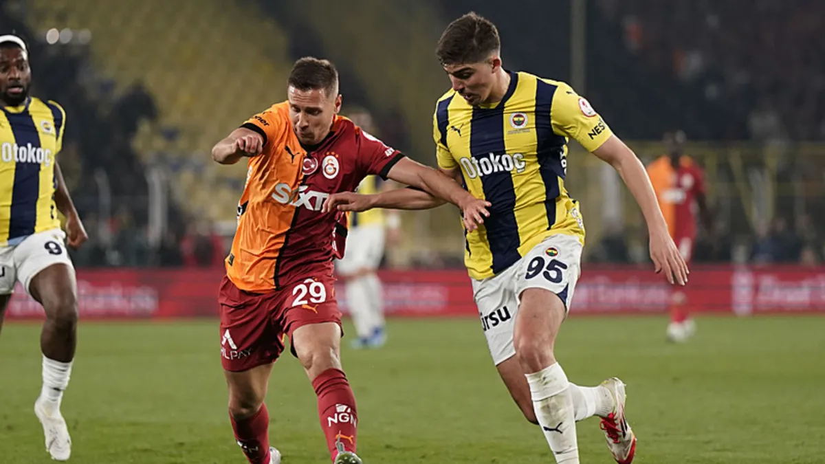 Fenerbahçe taraftarından isyan! Tesislerde yönetim istifa tezahüratı