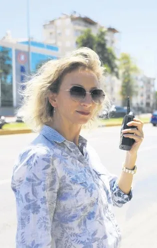 Polis memuru Zehra Büyükadam hız yapanı affetmiyor