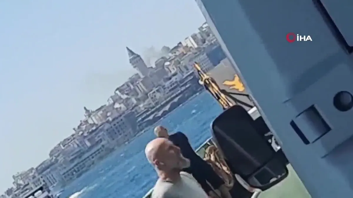 Galata'da 5 katlı bir otelde yangın!