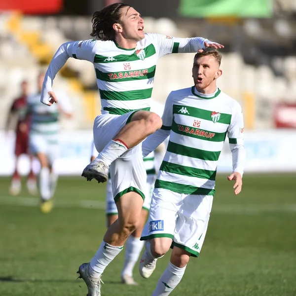 arsenal-ve-chelsea-bursasporun-genc-yildizi-ali-akmanin-pesinde-1610447316499.jpg Arsenal ve Chelsea Bursaspor'un genç yıldızı Ali Akman'ın peşinde-3