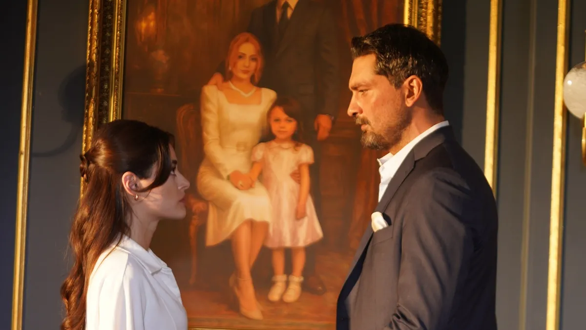 atv'nin yeni dizisi Aynadaki Yabancı'nın ilk tanıtımı yayınlandı!