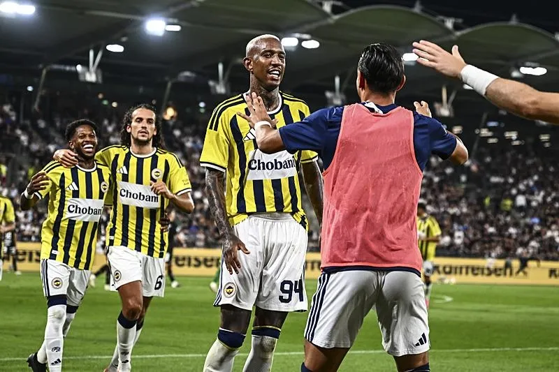 fenerbahce-avantaj-pesinde-ismail-kartal-11i-belirledi-1786965877944.jpeg Fenerbahçe avantaj peşinde! İsmail Kartal 11'i belirledi-7