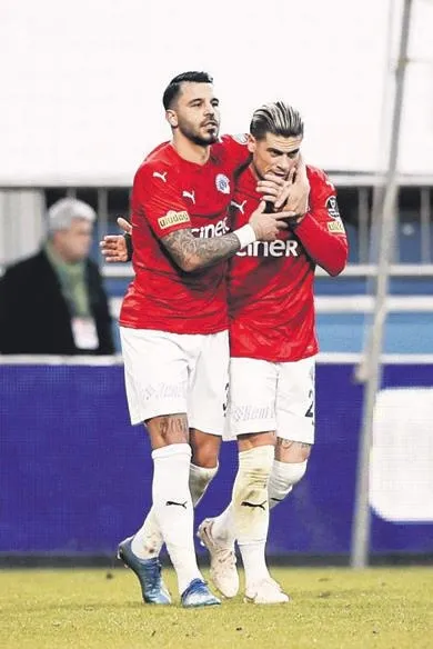 kulup-tarihinin-rekorunu-kirdilar-fenerbahceden-dudak-ucuklatan-harcama-1675298420600.jpeg Kulüp tarihinin rekorunu kırdılar! Fenerbahçe'den dudak uçuklatan harcama-3