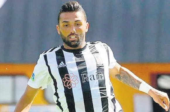 chukwuaniye-yakin-markaj-1690318701361.jpeg Trabzonspor Chukwuani’yi yakın markaja aldı! Düğmeye basıldı-3