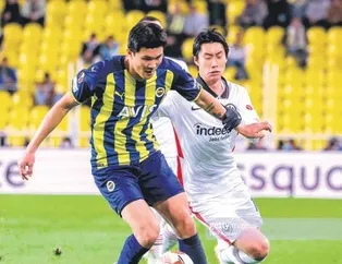 Kim Napoli’ye imza atıyor!