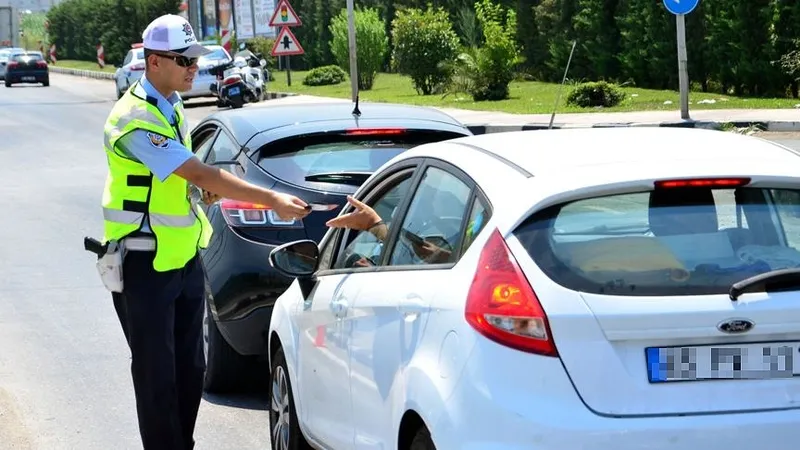 otomobili-olanlar-acil-baksin-trafikte-bunu-yapana-32000-tl-para-cezasi-kesilecek-1721110202411.jpg Trafikte bunu yapana para cezası kesilecek! Otomobili olanlar hemen baksın-5