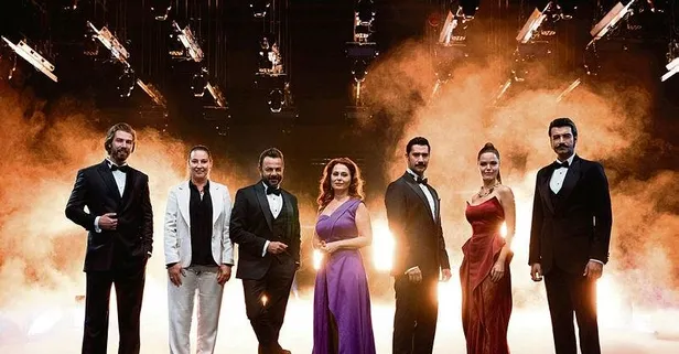 Bir Zamanlar Çukurova'nın yıldızları Kerem Alışık ve Furkan Palalı'dan 'Geliyoruz' pozu