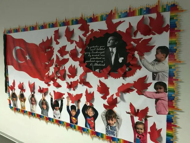 29-ekim-pano-ornekleri-29-ekim-cumhuriyet-bayrami-pano-calismalari-29-ekim-pano-suslemeleri-1635427144354.jpg 29 Ekim Cumhuriyet Bayramı Pano çalışmaları! 29 Ekim pano örnekleri! 29 Ekim Pano süslemeleri!-3