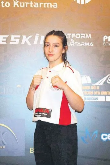 amacina-ulasti-1695605185183.jpeg Rastgele gittiği maçta hayatı değişti! 'Bu spor tam bana göre' dedi: Şampiyonluklar elde etti-2