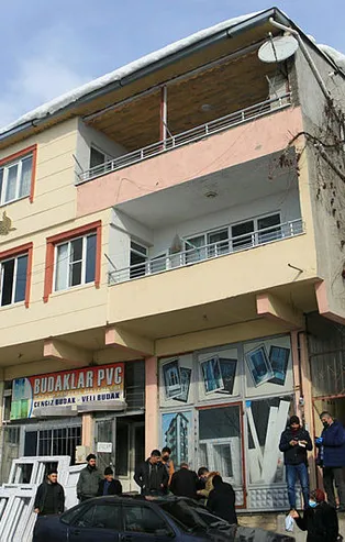 Kahramanmaraş'ta kombi faciası: Baba öldü, anne ve 3 çocuğu hastaneye kaldırıldı