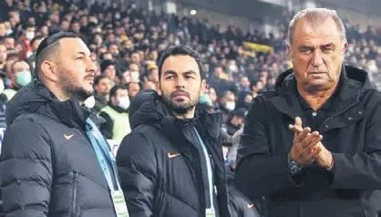 bekleneni-antwerpde-de-veremeyen-samatta-icin-opsiyon-kullanilmayacak-1644878586796.jpeg Bekleneni Antwerp'de de veremeyen Samatta için opsiyon kullanılmayacak-9