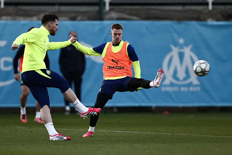 Galatasaray'da Pape Gueye derken ters köşe! Boş kontenjana geleceğin yıldızı - 21