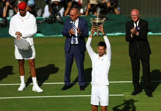 Son dakika: Sırp Novak Djokovic Wimbledon'ın tek erkekler finalinde şampiyon oldu-6