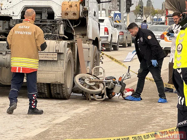 Hatay'da feci kaza: TIR ile motosiklet çarpıştı anne ve bebeği öldü! - 7