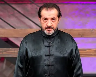 Masterchefin Mehmet şefinin parmakları yok mu? Mehmet Yalçınkaya sol elini neden saklıyor?