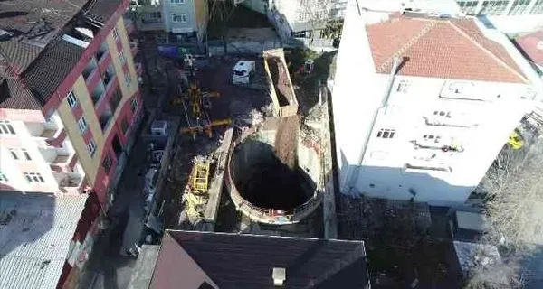 ekrem-imamoglu-belediyecilikte-sinifta-kaldi-hafriyat-doldurulan-yer-icin-utanmadan-2-kez-toren-duzenledi-1687282714629.jpeg Vizyonsuz Ekrem İmamoğlu'nun sıfır belediyeciliği tekrar gündem oldu! Hafriyat doldurulan yer için utanmadan 2. kez tören düzenledi...-6