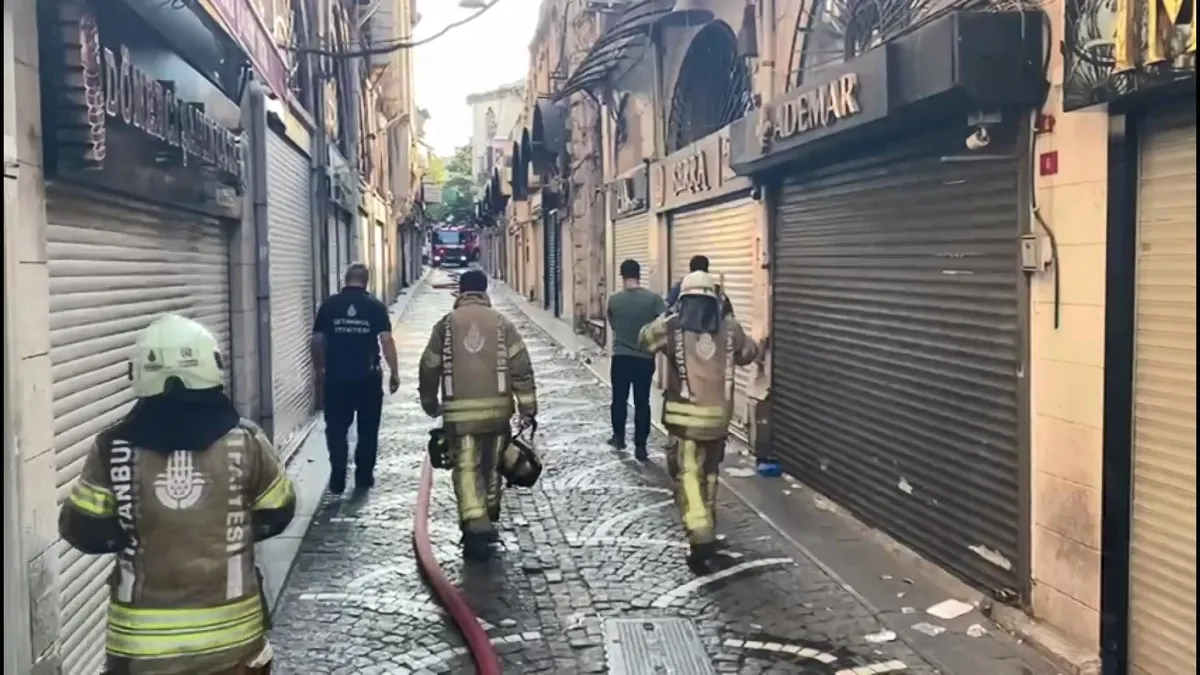 Kapalıçarşı'daki kuyumcu atölyesinde yangın
