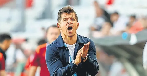 Emre Belözoğlu'nun performansı parmak ısırtıyor! Başakşehir’in başında çıktığı 18 haftada 40 puan topladı