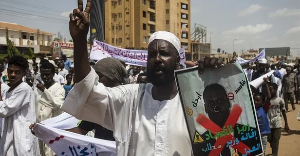 Sudan'da halk dini reformları protesto etti: Allah’ın dini ve İslam’ın hükümleri kırmızı çizgimizdir