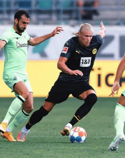 Erling Haaland için zor diye bir şey yok! Borussia Dortmund'un gol makinesi 3 tane topu üst üste dizdi sonrasında yapılmazı yaptı-7