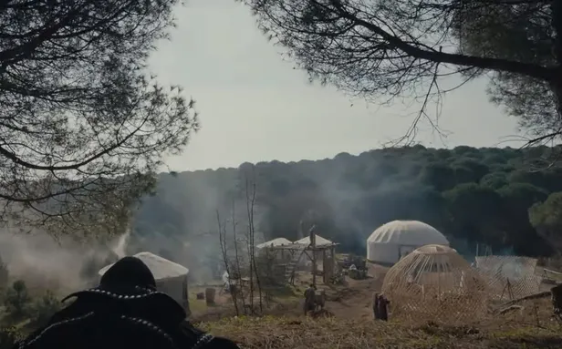 sen-resmen-eceline-geldin-togay-kurulus-osman-51-bolum-fragmani-dis-bileyip-teyakkuza-geciyor-1616014496470.jpg Sen resmen eceline geldin Togay! Kuruluş Osman 51. bölüm fragmanı: Diş bileyip teyakkuza geçiyor!-3