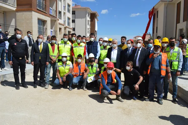 son-dakika-cevre-ve-sehircilik-bakani-murat-kurum-kanal-istanbul-icin-planlamalari-yaptik-1619876141969.jpg SON DAKİKA: Çevre ve Şehircilik Bakanı Murat Kurum: Kanal İstanbul için planlamaları yaptık-4