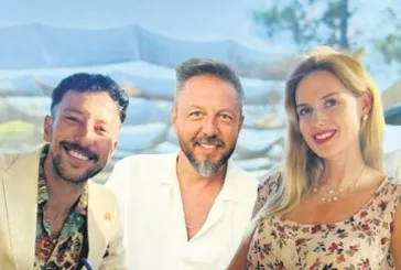 Wilma Elles doğumdan sonra sete çıkıyor