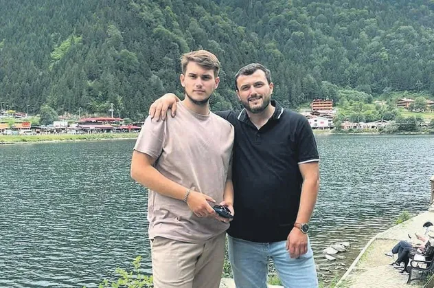 Fransa'da öldürülen Akın Genç'in cenazesini ailesi teslim aldı! Ağabey Aşkın Genç’in sözleri yürek yaktı