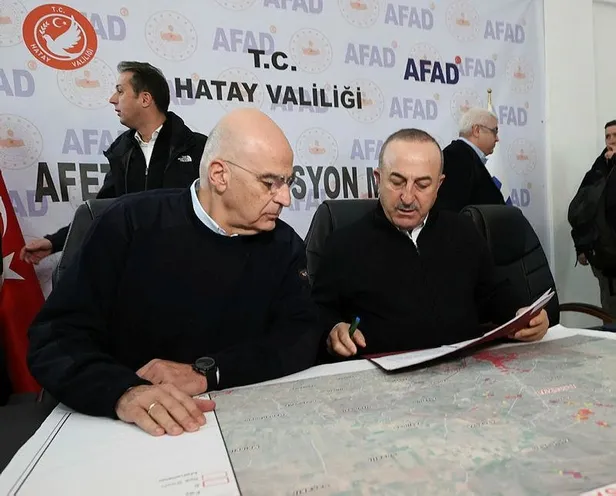 Yunanistan Dışişleri Bakanı Dendias deprem bölgesini ziyaret etmek Türkiye'ye geldi-4