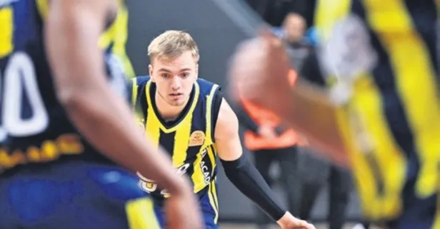 Fenerbahçe’ye kötü haber! Arturs Zagars’ta ikinci evre hamstring sakatlığı