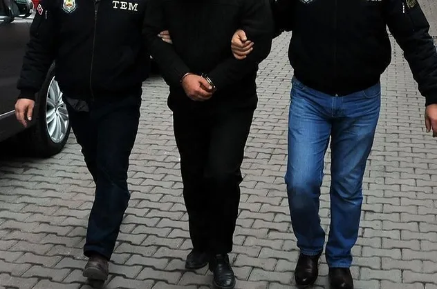 Alanya'da tefecilik yaptığı öne sürülen iki şüpheli tutuklandı