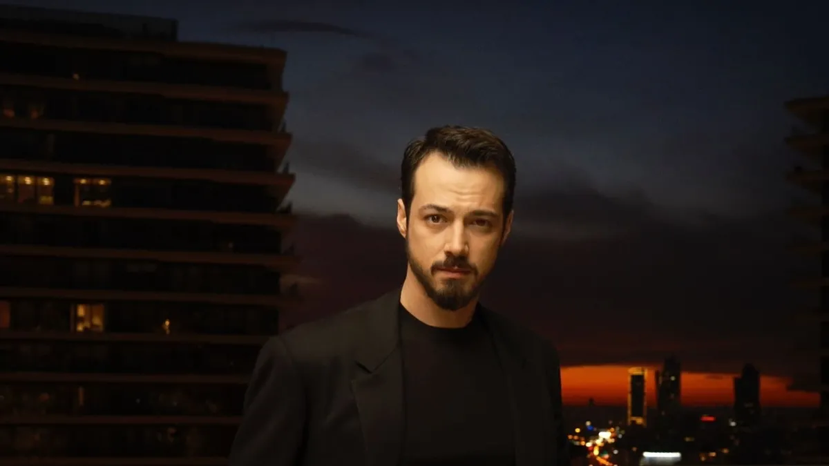 Bakın sevgilisi kim çıktı! Mert Yazıcıoğlu gönlünü o ünlü ismin torununa kaptırdı