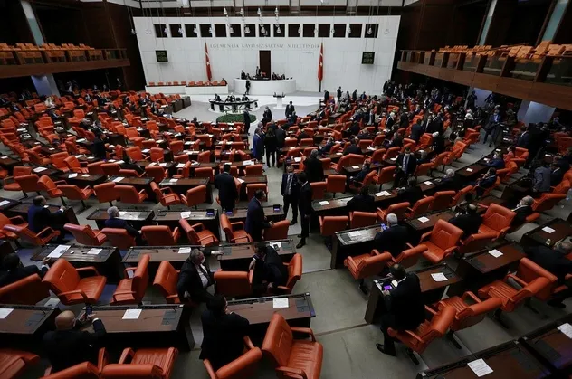 Son dakika: TBMM Adalet Komisyonunda 2. Yargı Paketi'nin görüşmelerine başlandı