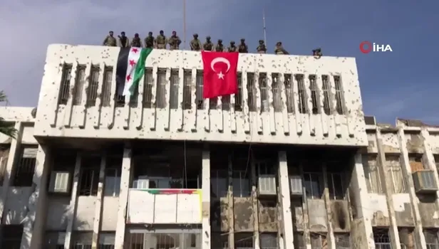 PKK/PYD'den temizlenen Rasulayn'da Milli Suriye Ordusu ve Türk bayrağı çekildi