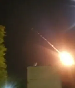 iran-israilin-nukleer-tesisinin-bulundugu-dimona-bolgesini-hedef-aldi-1774118850879.jpeg İran’dan Dimona bölgesine saldırı: İsrail’in nükleer programının kalbi neden önemli?-8