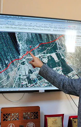 İşte Türkiye'de deprem riski en yüksek iller! Prof. Dr. Hasan Sözbilir tek tek sıraladı