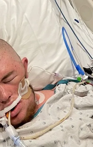 20 bin arı sokmuştu: Amerikalı genç komadan çıktı