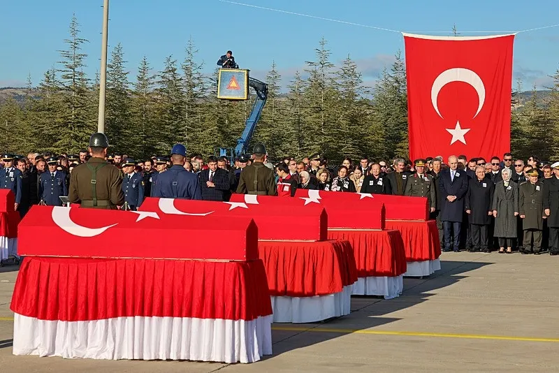 MÜRTED'DE ASKERİ TÖREN-1