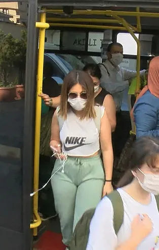 Minibüslerde yine aynı görüntü! Sosyal mesafe yok sayıldı, vatandaş isyan etti